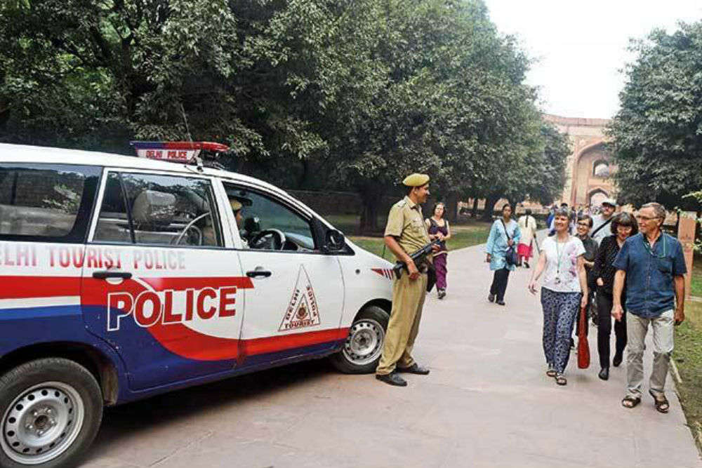 Delhi tourist police to learn foreign lingo to offer better assistance to foreigners