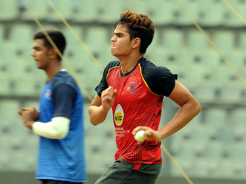 Arjun Tendulkar: Sachin Tendulkar's son Arjun sparkles on ... - 800 x 600 jpeg 133kB