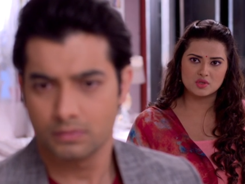 Kasam Tere Pyar Ki written update February 19, 2018:Tanuja meets Rishi  without Abhishek knowing about it - Times of India