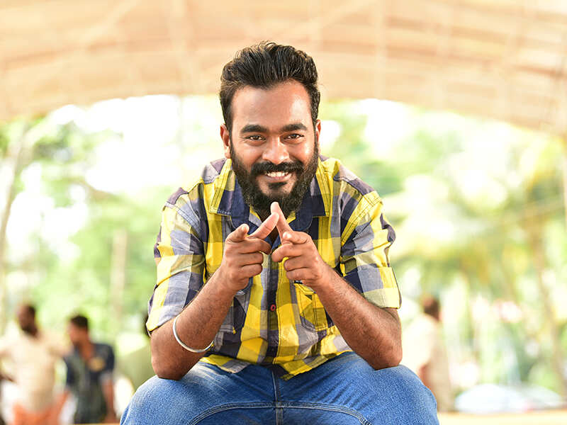 I don't think you need to have a certain look to act as a villain: Sarath Appani | Malayalam Movie News - Times of India