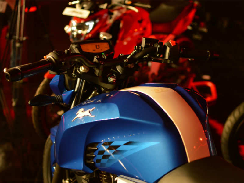 Apache Rtr 160 4v Blue Colour Price