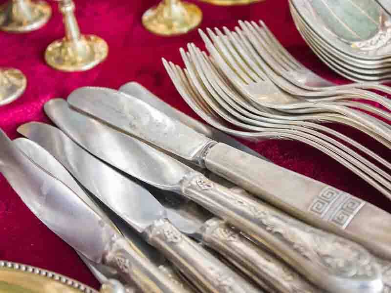 Why eating in silverware is a healthy practice