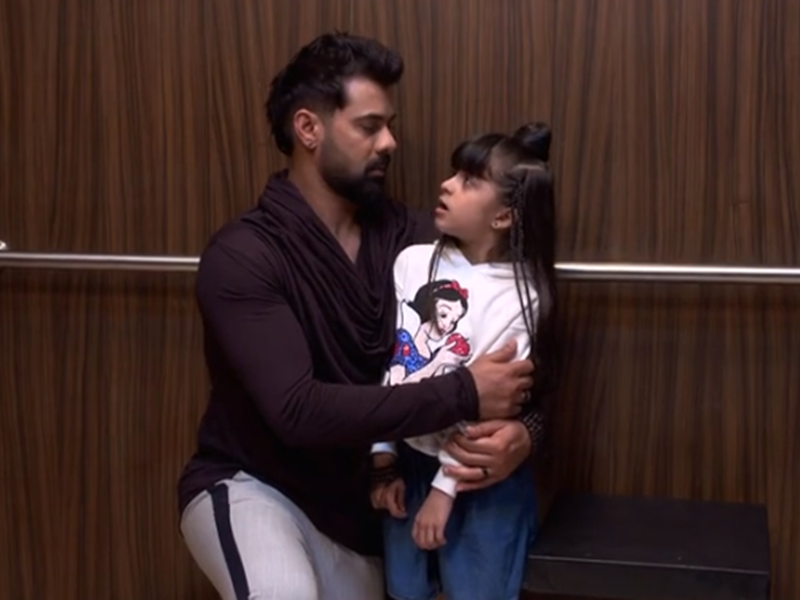 Kumkum Bhagya written update May 22, 2018: Abhi, Kiara get stuck in a