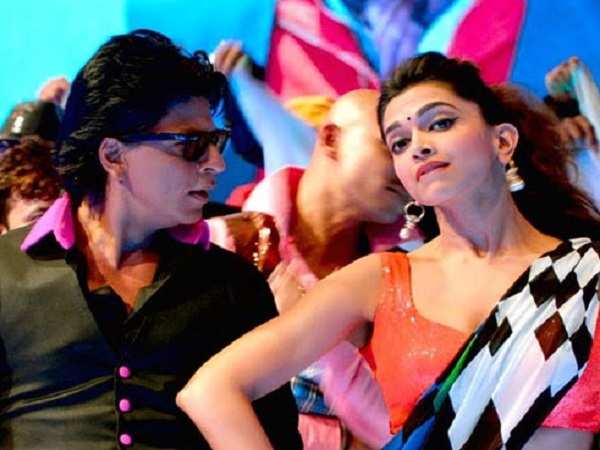 Deepika Padukone Dance On Lungi Dance Song Youtube