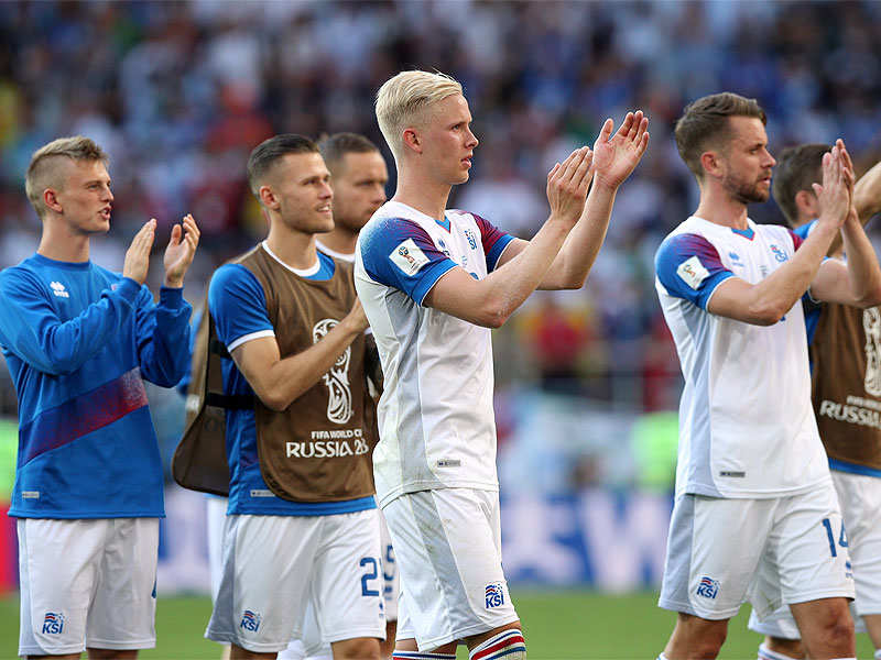 Iceland players applaud the fans at the end of the match against Argentina. (Reuters Photo)