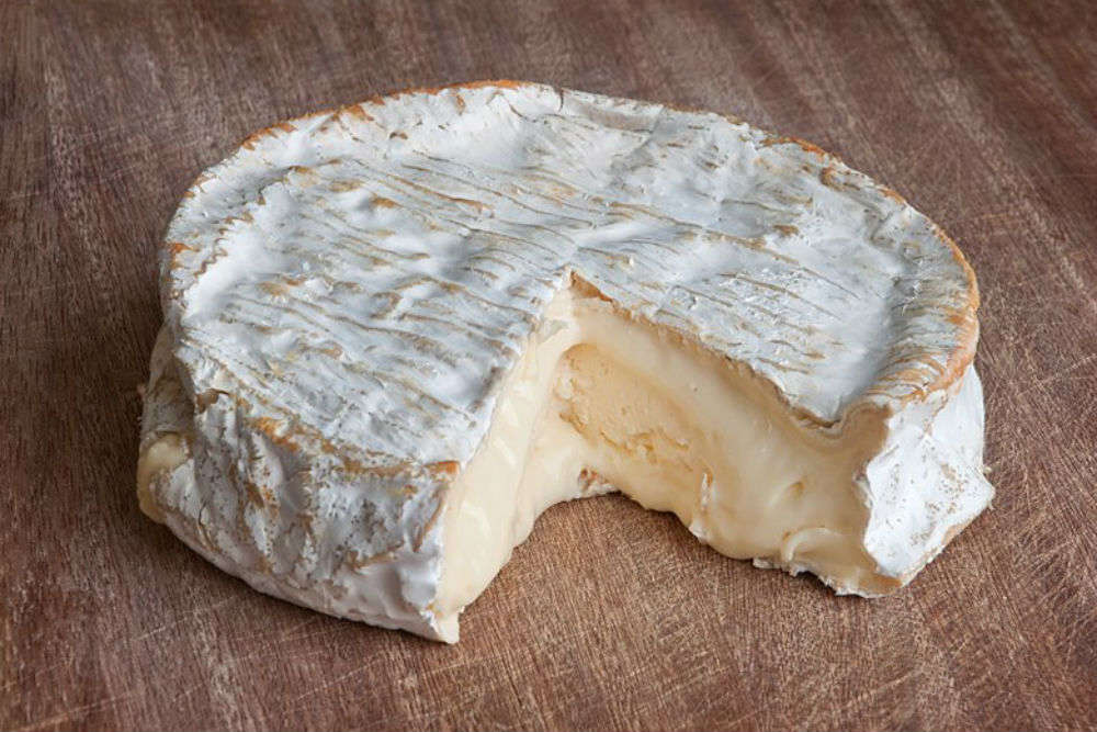 It is worth knowing why Londoners eat mouldy cheese