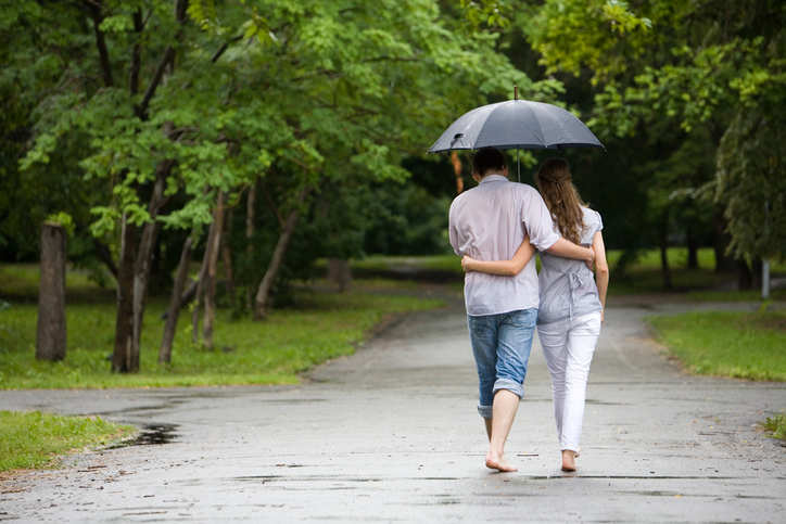 How to spend a romantic monsoon day in Delhi?