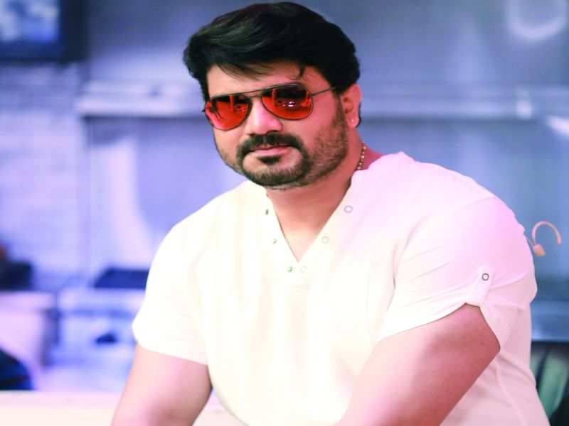 Get set for weekend laughathons with Srujan Lokesh - Times of India