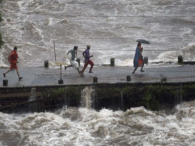 Kerala Floods 18 Half Of Kerala Reels Under Floods As 29 Die 54 000 Are Homeless Thiruvananthapuram News Times Of India