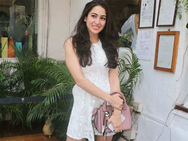 Sara Ali Khan: Sara Ali Khan&#39;s popularity leads to record number of fake social media accounts | Hindi Movie News - Times of India