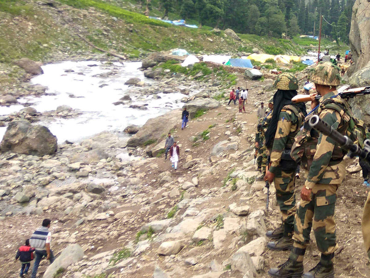 Border Security Force (BSF) personnel stand guard during the annual Amarnath yatra. (File photo: PTI)