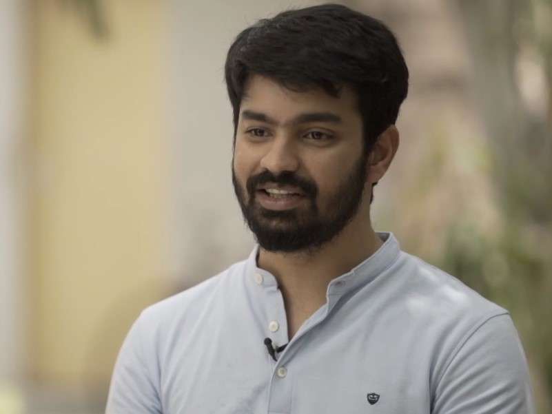 Mahat Raghavendra: Bigg Boss Tamil 2: Mahat Raghavendra is welcomed by ...