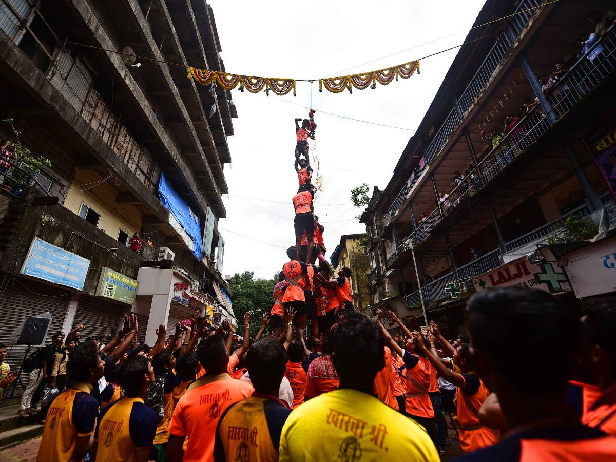 Dahi handi' festivities grip Mumbai | Mumbai News - Times of India