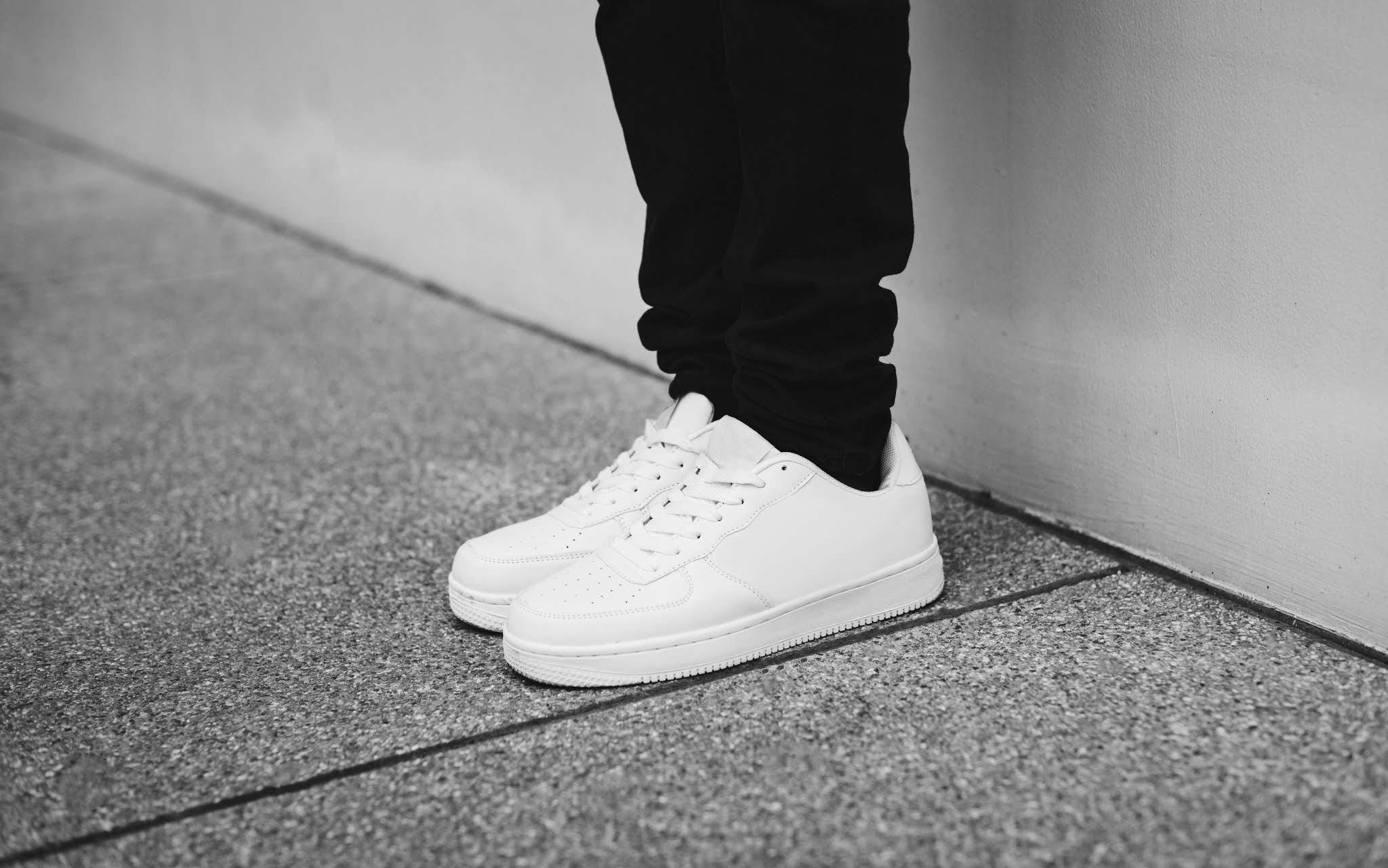 best white shoes under 2000