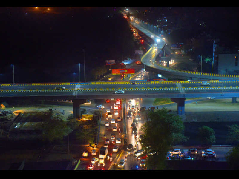 A night view of the Hindon elevated road connecting Delhi and Ghaziabad