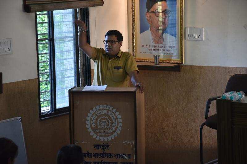 Prof Arvind Sovani delivered a lecture on Saturday