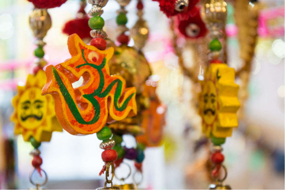 Don’t miss these 5 bustling bazaars in India for buried treasures