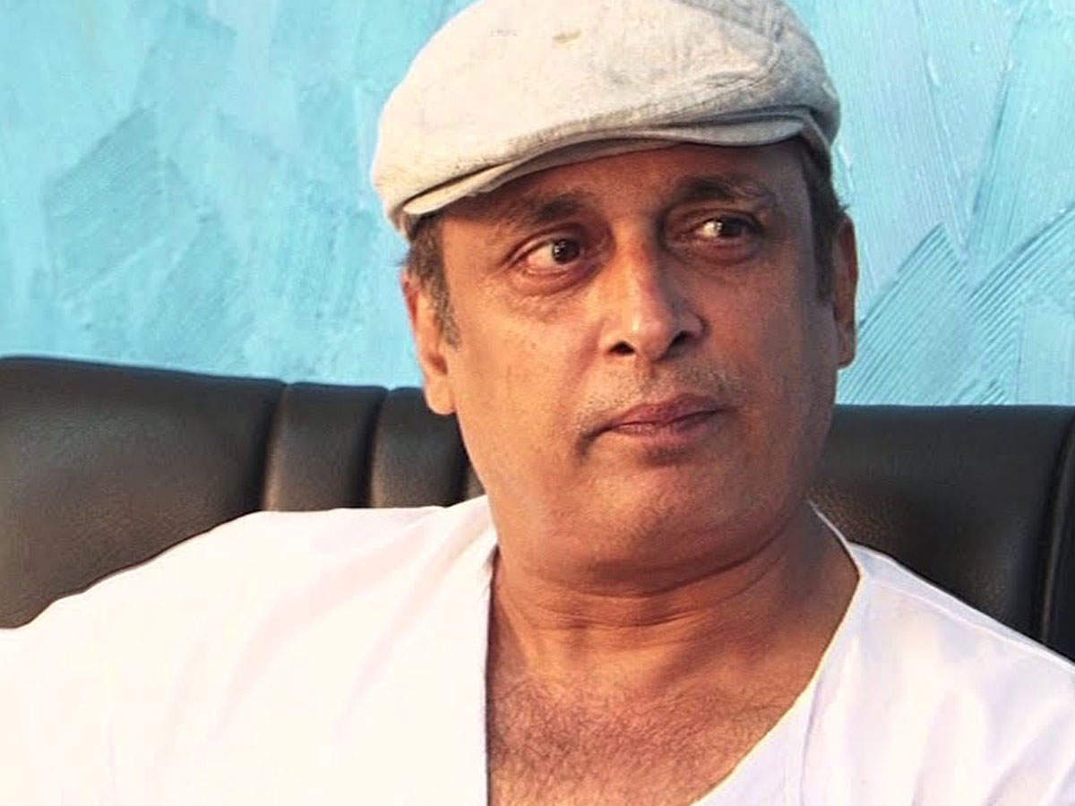 Piyush Mishra accused of inappropriate behaviour, says he doesn't remember but is sorry | Hindi Movie News - Times of India