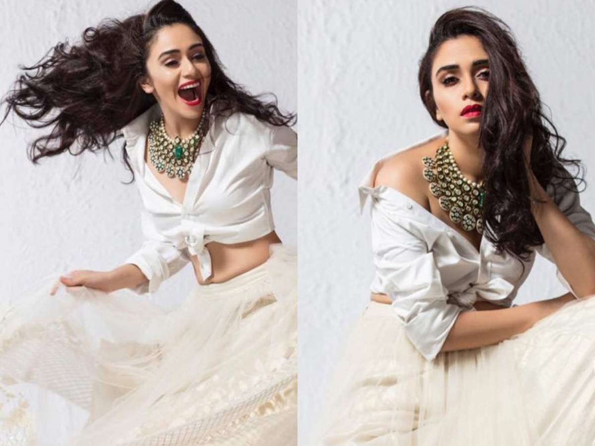 Amruta Khanvilkar Looks Elegant In White; See Pictures - Times Of India