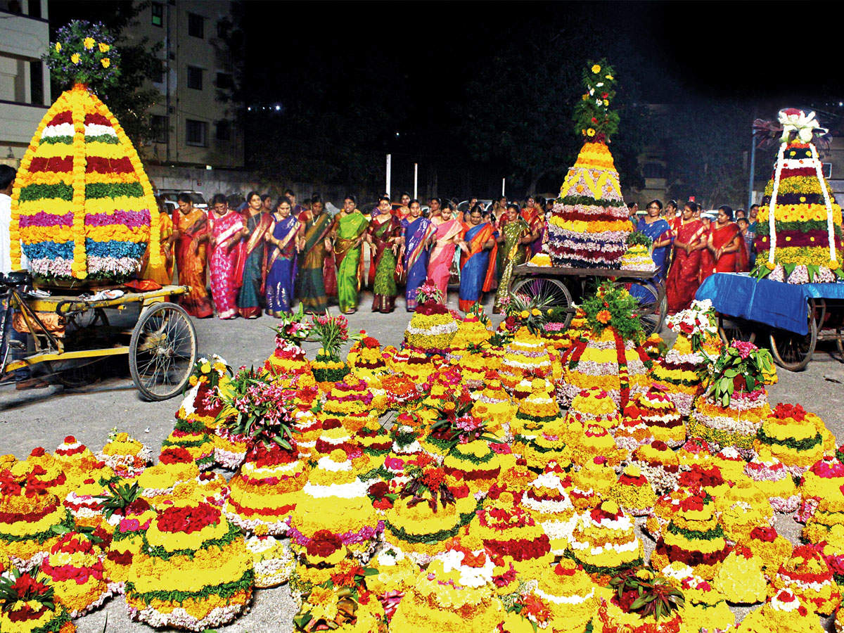 Bathukamma, Bathukamma, uyyalo... | Events Movie News - Times of India