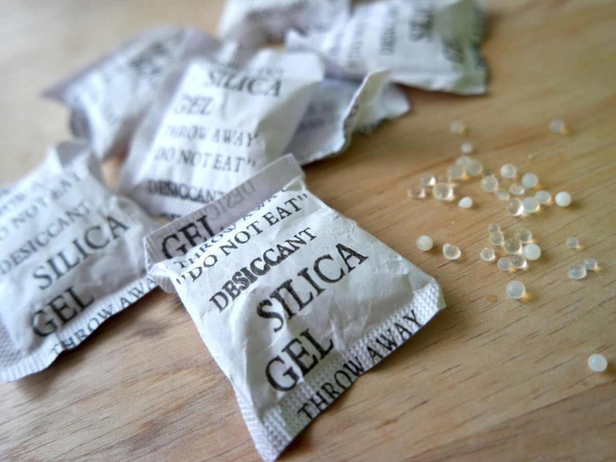 What happens if you accidentally EAT a silica gel packet? We tell you -  Times of India