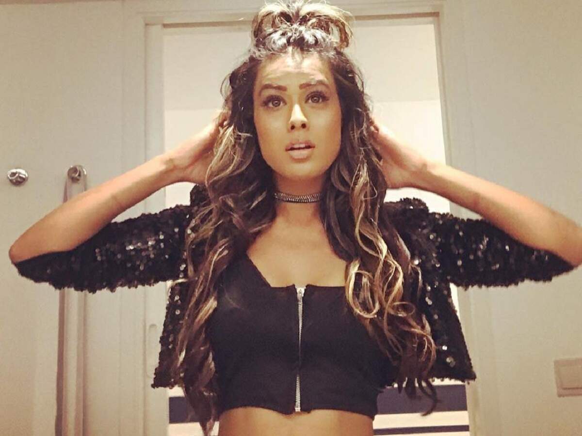 Nia Sharma's wallet gets stolen a day before Diwali; the actress shares the news on her Twitter account - Times of India