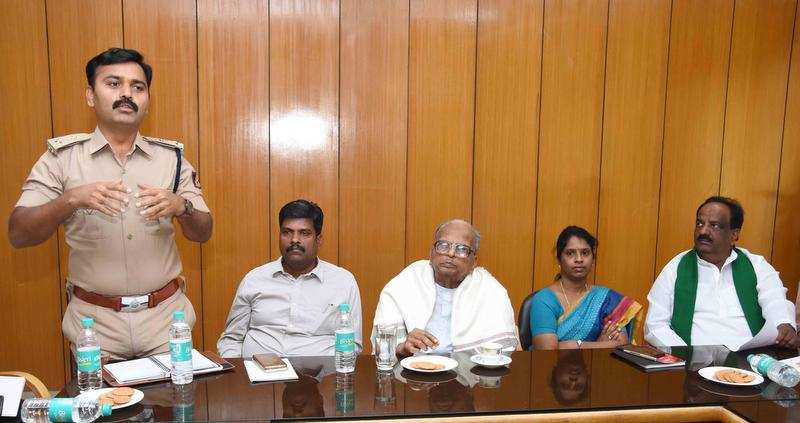 Making a point:  DCP Babasaheb Nemagouda at a meeting on the venue for the Akhila Bharat Kannada Sahitya Sammelana in Dharwad on Wednesday