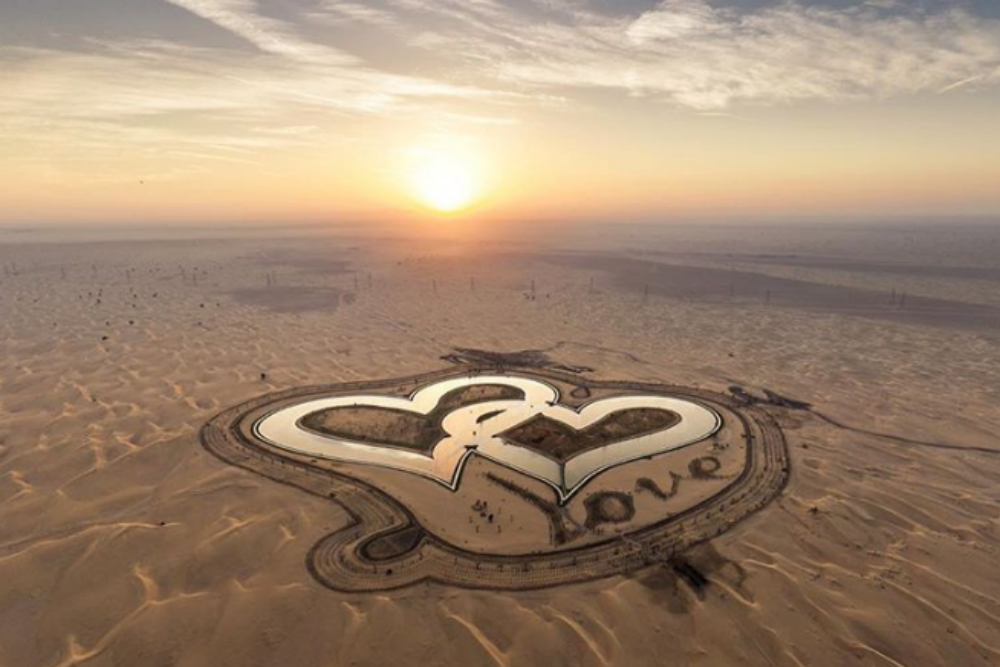 Dubai does the impossible again! Builds intertwined heart-shaped lake in a desert