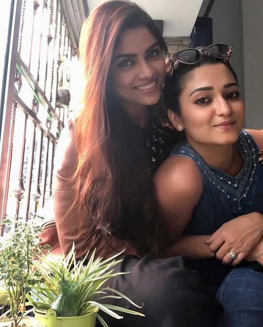 Priyanka and Sayantani get together - Times of India