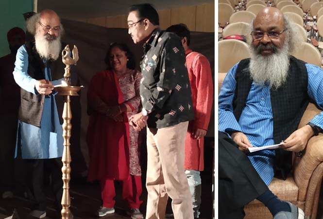 Surya Mohan Kulshrestha inaugurating the theatre festival (BCCL/ Abhishek Shukla)