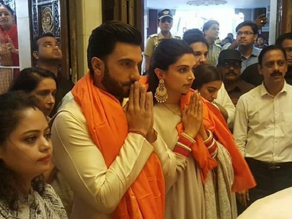 Picture: Deepika Padukone and Ranveer Singh pay a visit to Siddhivinayak Temple | Hindi Movie News - Times of India