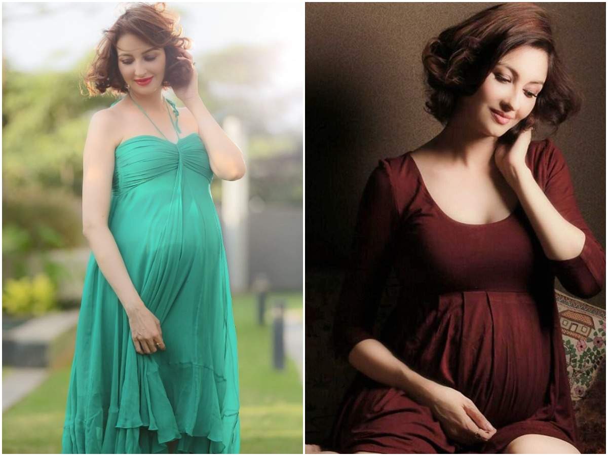 Bhabiji Ghar Par Hain's Saumya Tandon flaunts her baby bump; see pic