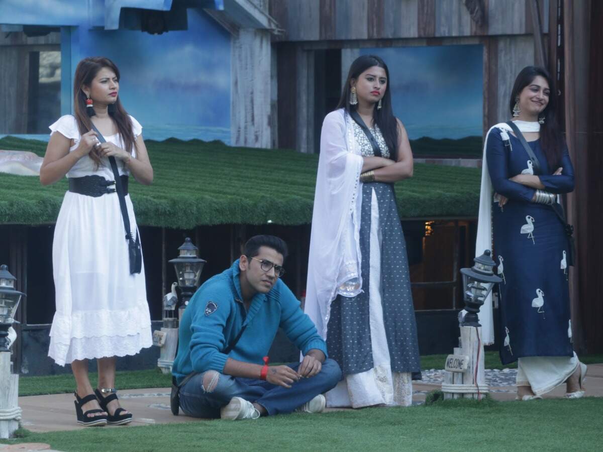 Bigg Boss 12 Day 81, December 06, 2018 Live Updates: Rohit and Surbhi battle it out for Captaincy task - The Times of India