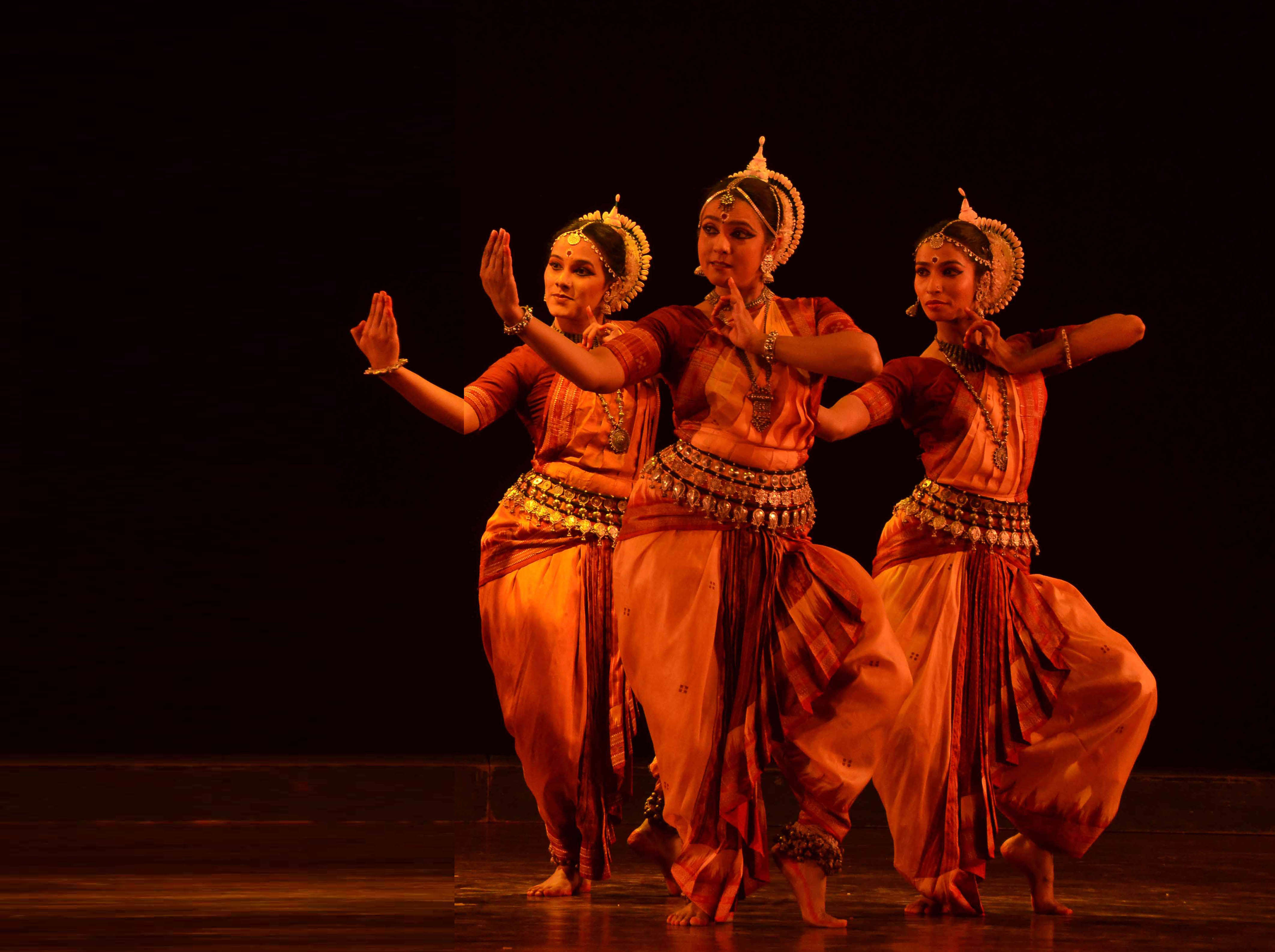  Kathak dance at Dance Festival | The Benefits of Studying in India