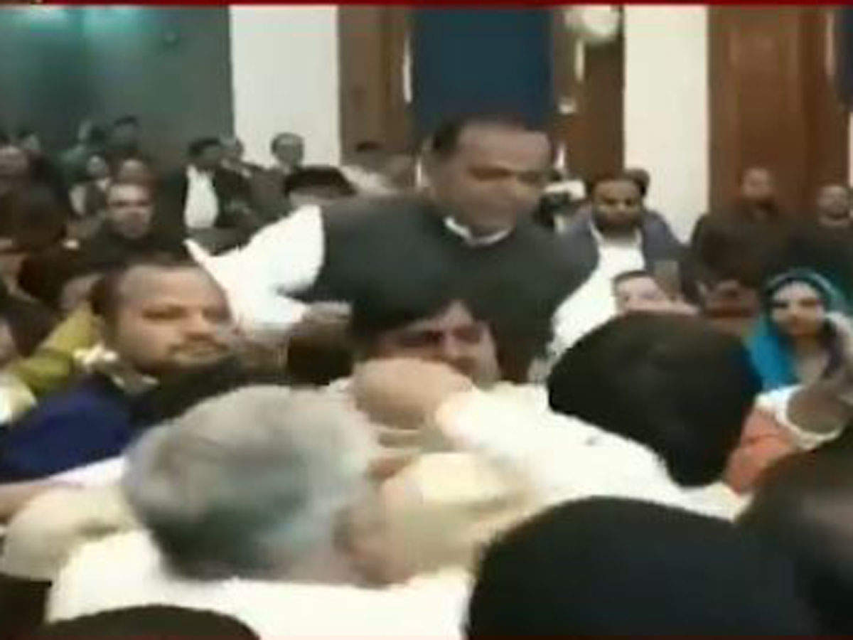 Some of the members, from both the BJP and AAP, after speaking on certain issues, had heated exchange of words which led to chaos. (Photo courtesy: Mirror Now)