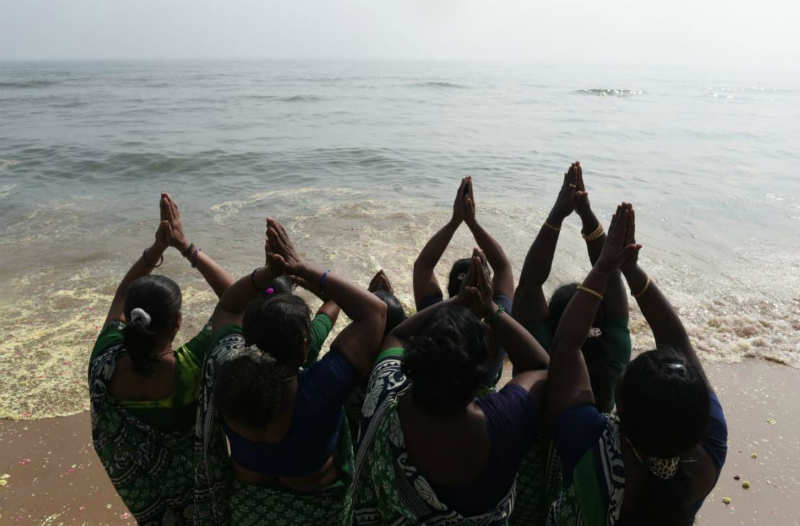 Tsunami Victims Tamil Nadu Family Members Pay Homage To 2004