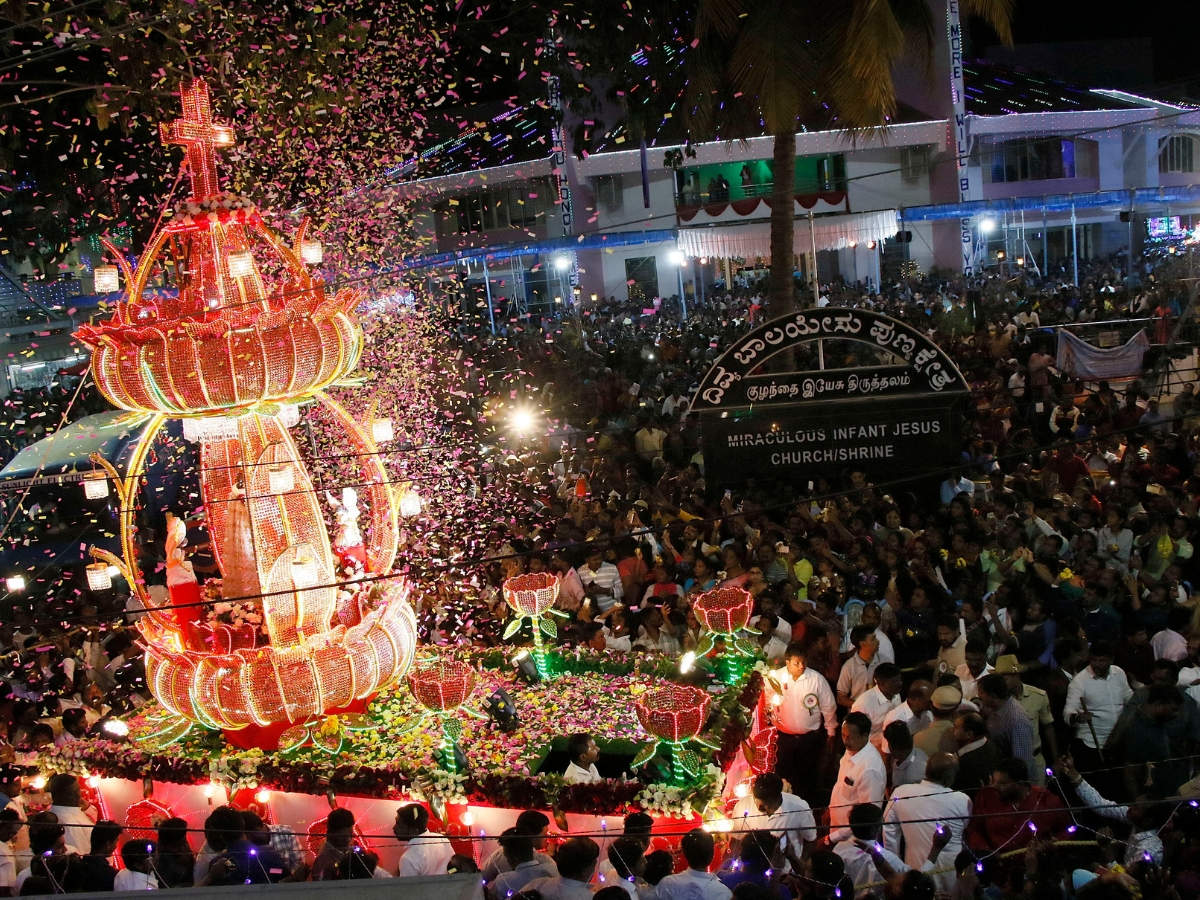 Thousands turn up for Infant Jesus Church procession | Bengaluru ...