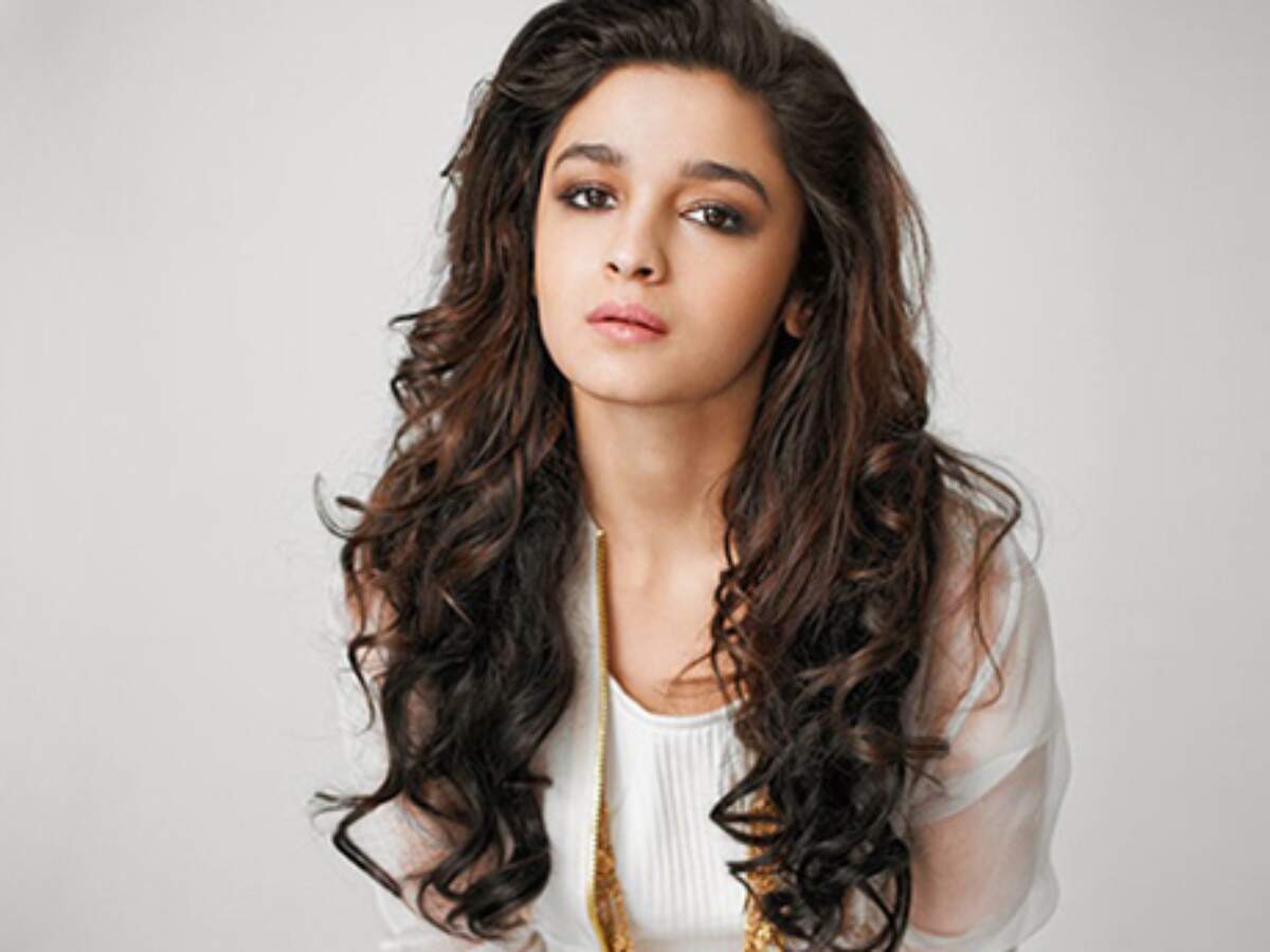 Watch Alia Bhatt video Watch Alia Bhatt video