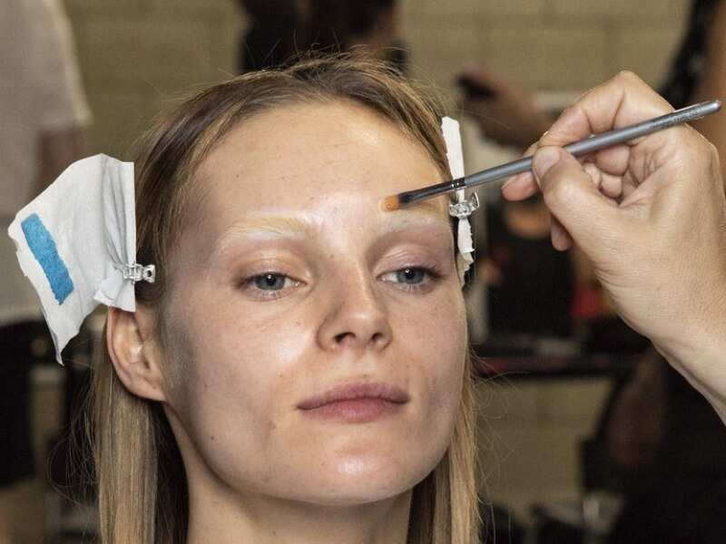 Things you need to know about lightening your eyebrows with bleach