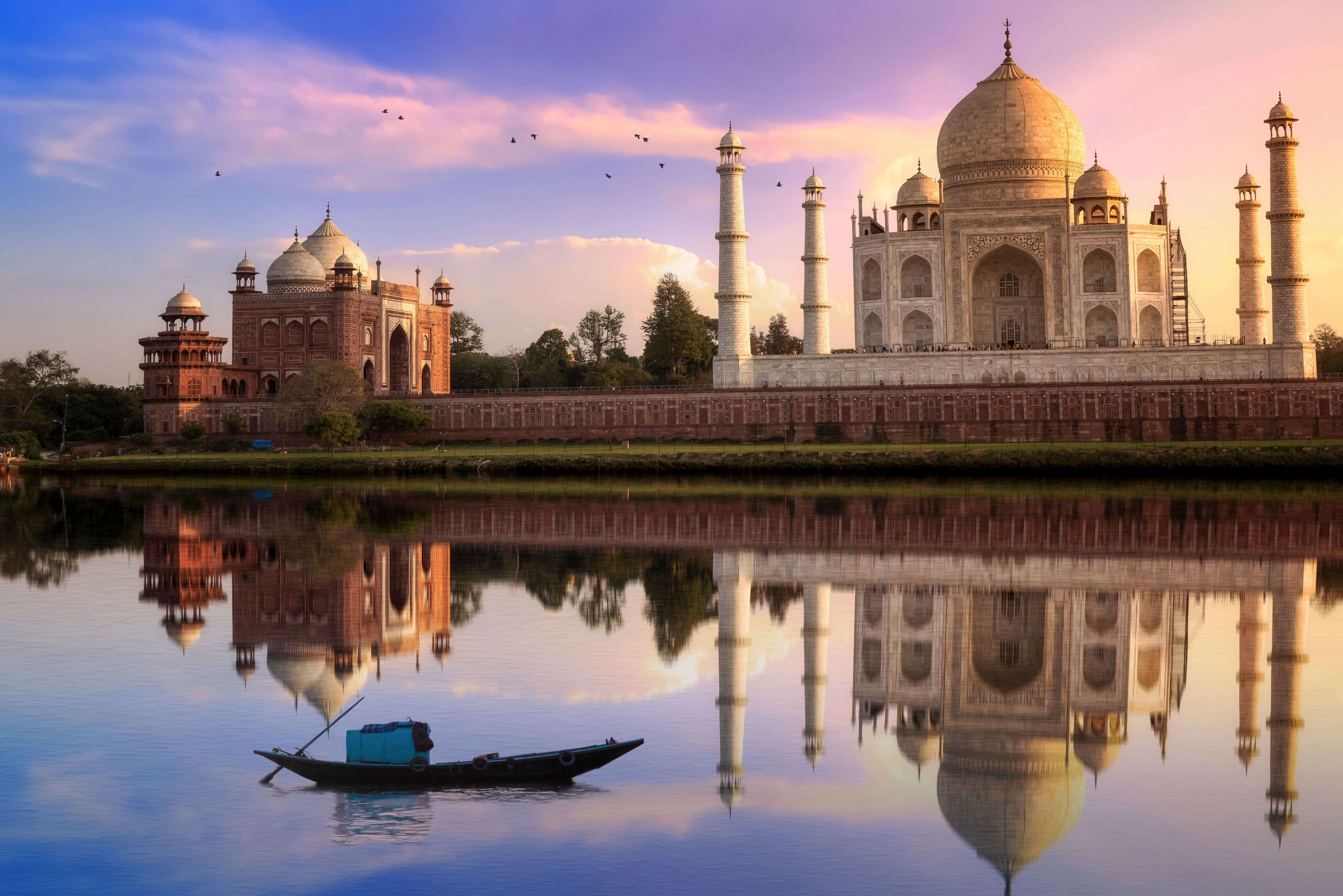 Hotels in Agra near Taj Mahal