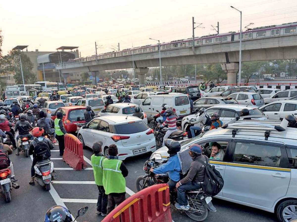 Delhi Police said it will fix the waiting time at the signal.