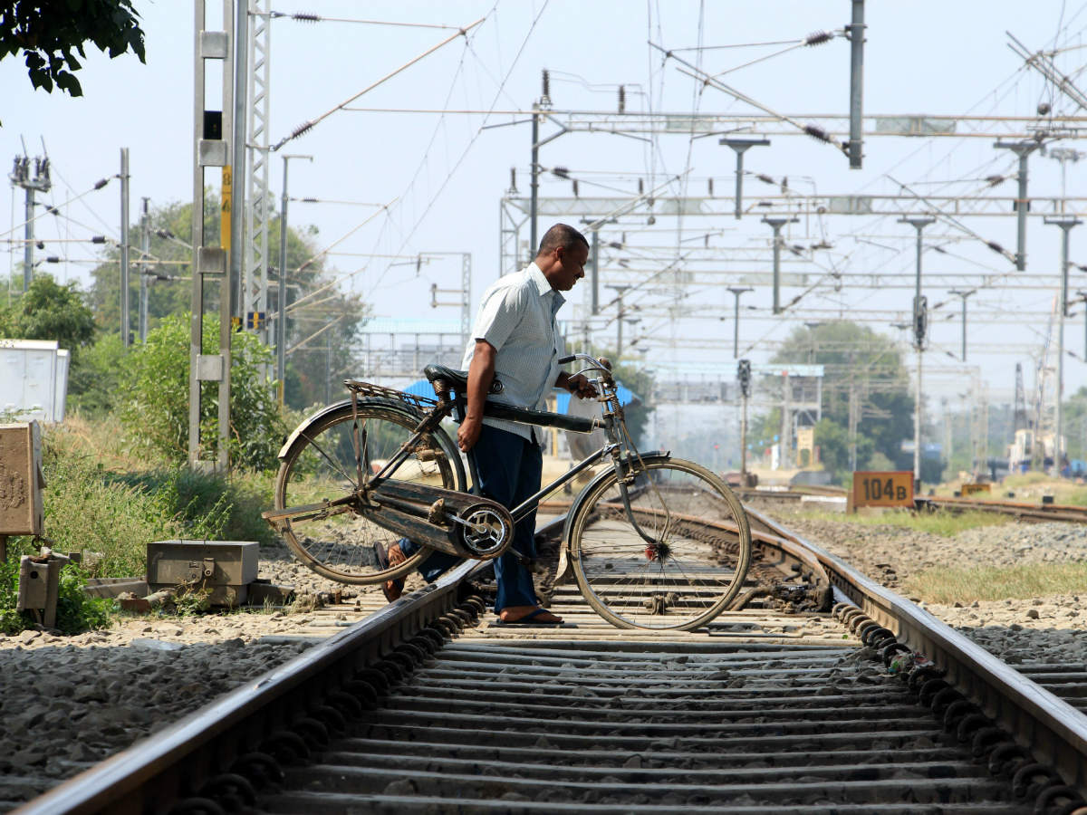 How Railways Put Men At 11 Level Crossings A Day India News Times Of India