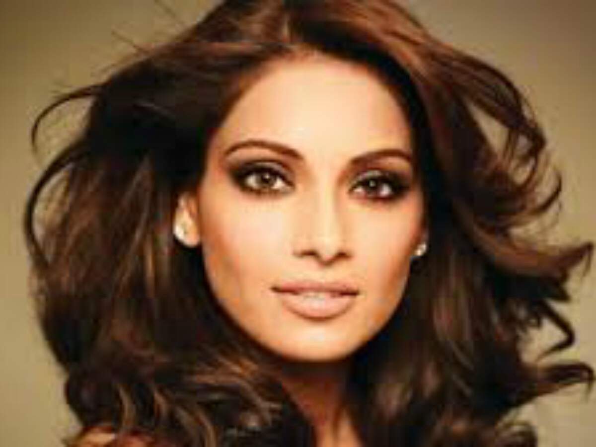 Bipasha Basu pics pictures Bipasha Basu