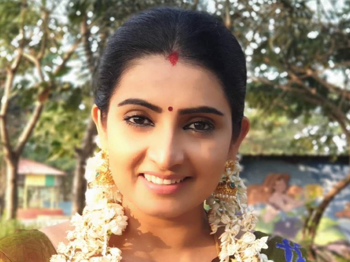 sujitha dhanush: South Indian artists don't get enough respect when  compared to our North Indian counterparts, says actress Sujitha Dhanush -  Times of India