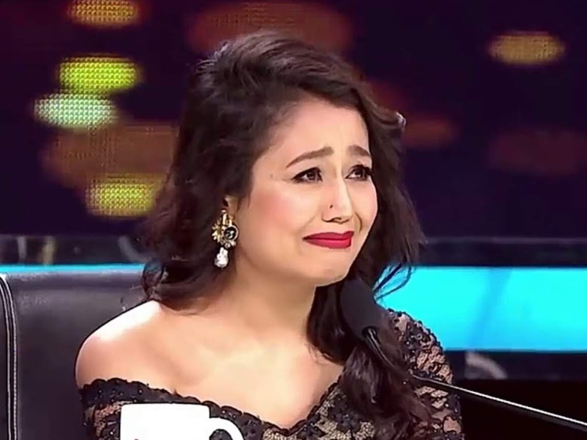 Super Dancer Chapter 3 Singer Neha Kakkar Breaks Down After Watching An Emotional Dance 