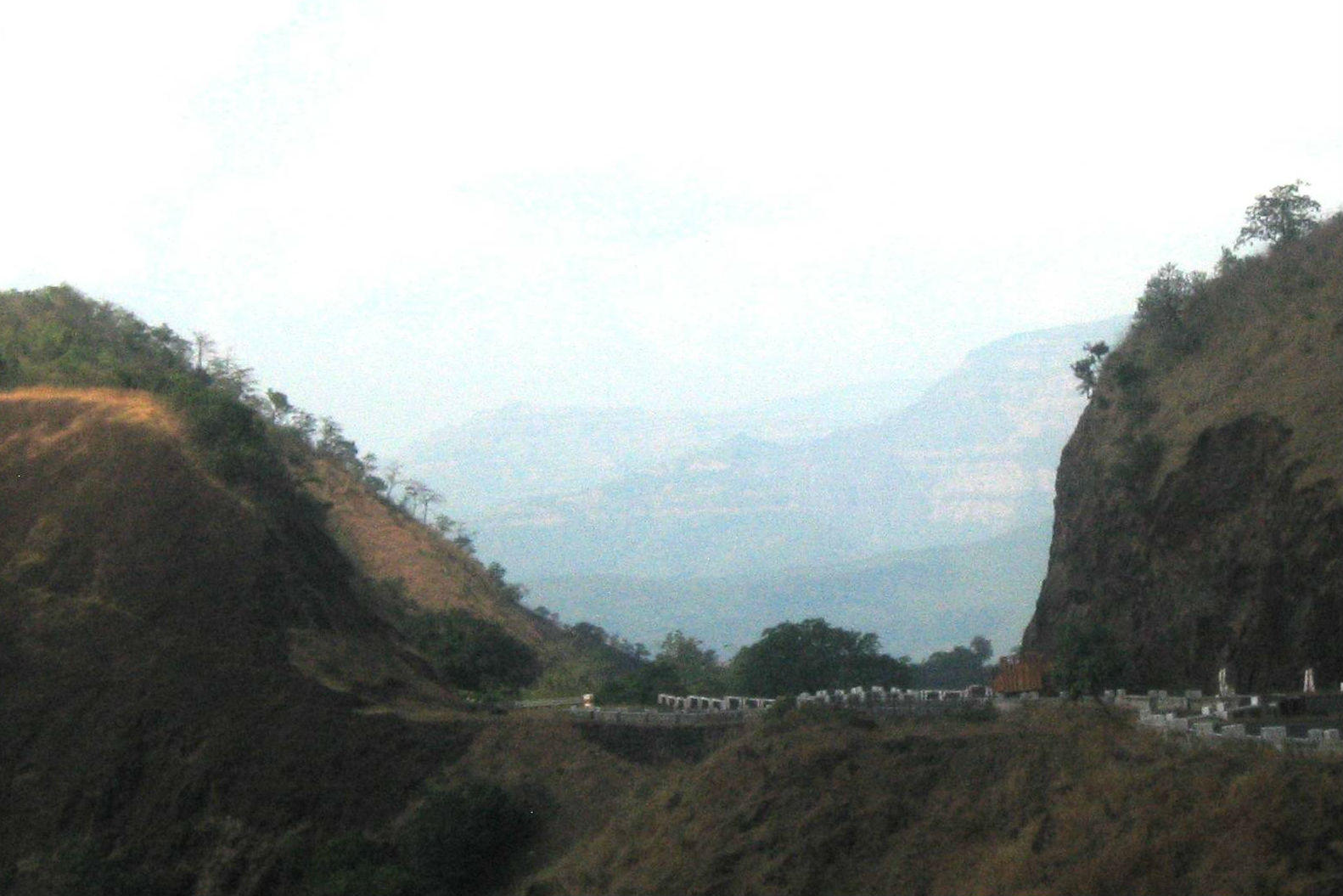 How to reach Amba Ghat in Kohlapur district?