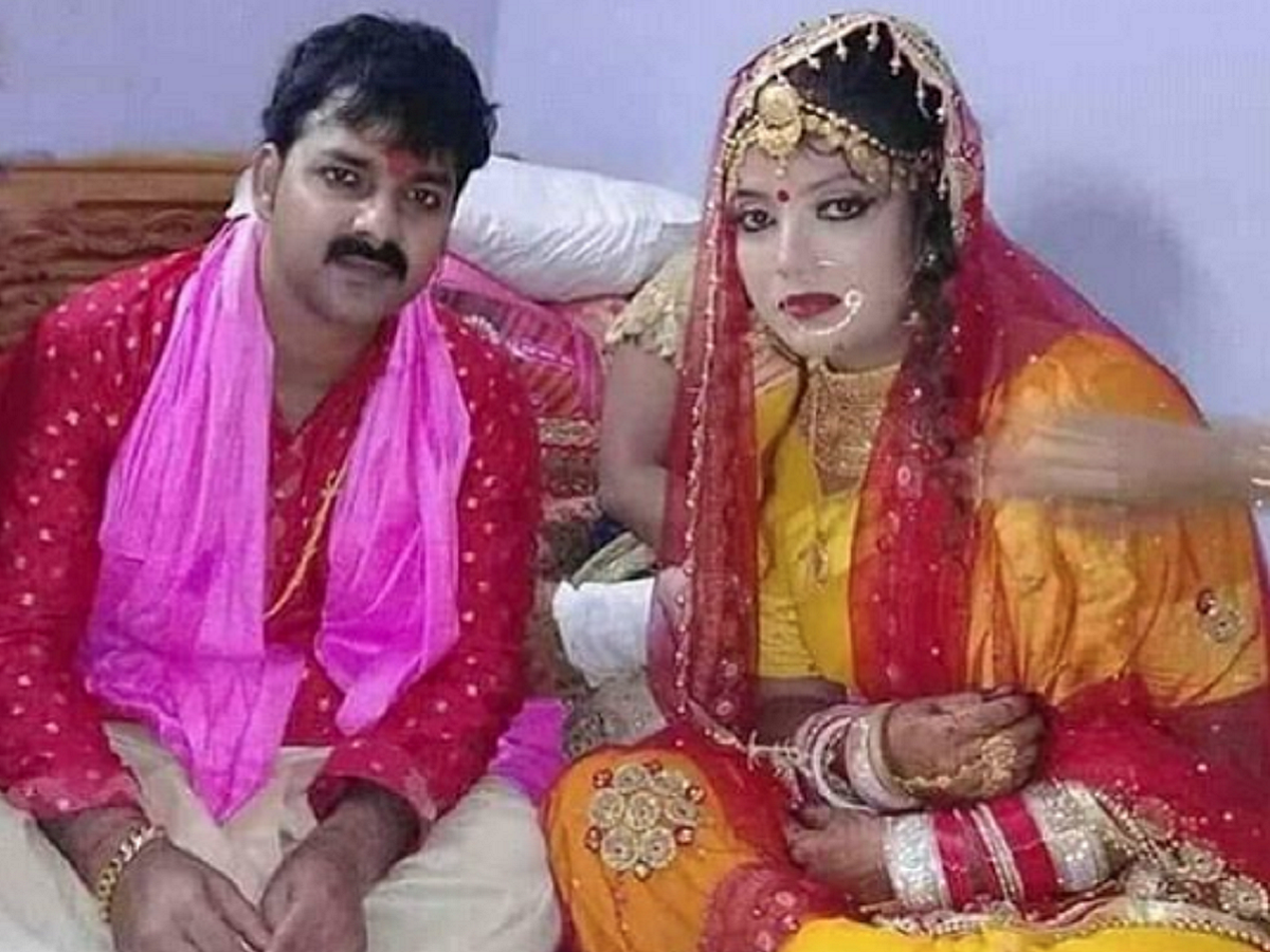 Photo: Pawan Singh and wife Jyoti celebrate a year of marital bliss |  Bhojpuri Movie News - Times of India