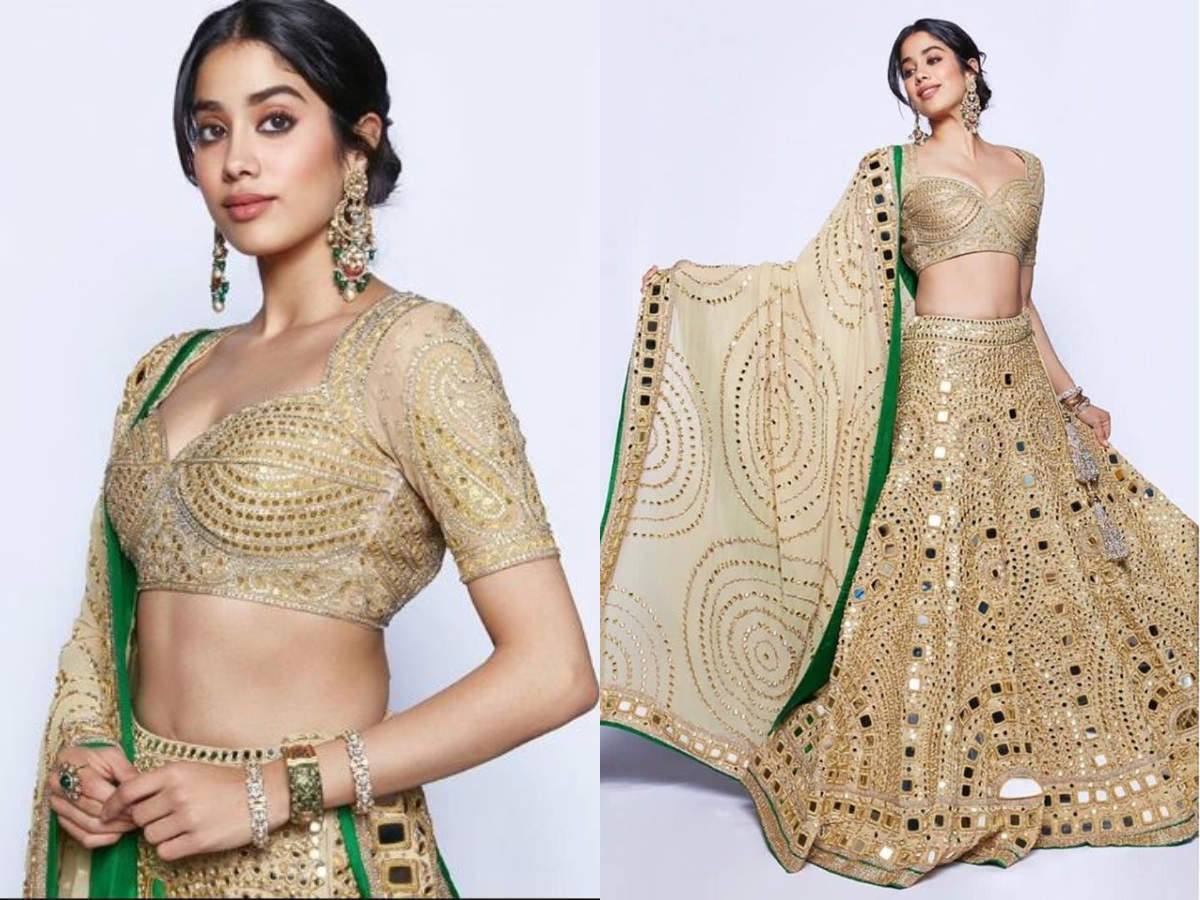 Janhvi Kapoor's backless choli and ghagra have a Devdas connection - Times  of India