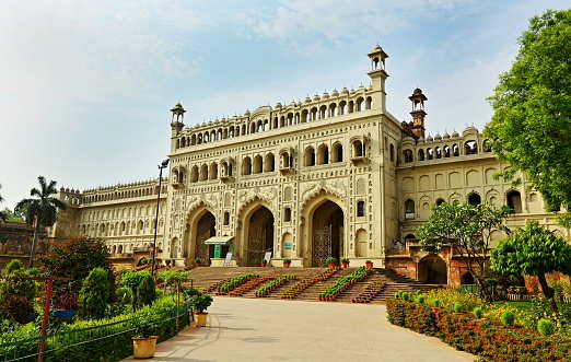 Do you know about the gravity-defying palace in Lucknow?