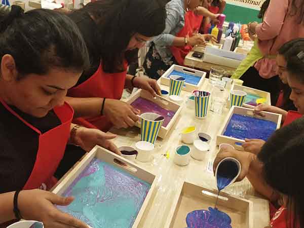 fluid art tray